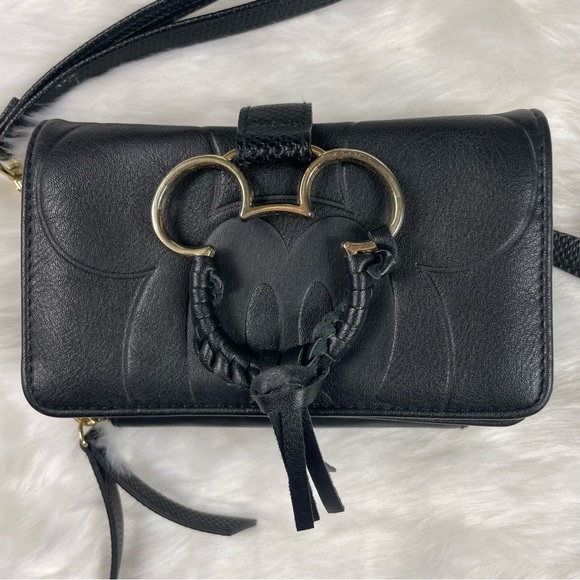 Mickey Mouse Disney Classic Wristlet Wallet. - Picture 2 of 12